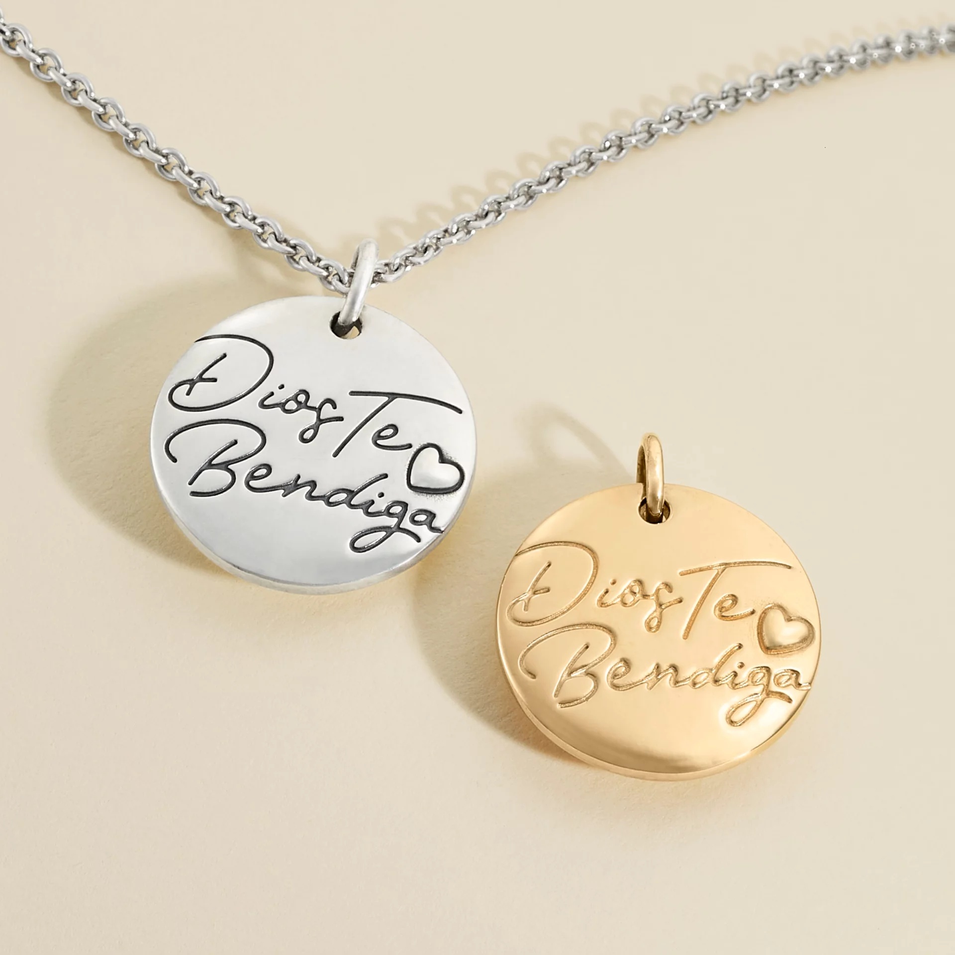 Dios Te Bendiga Charm - Image 3