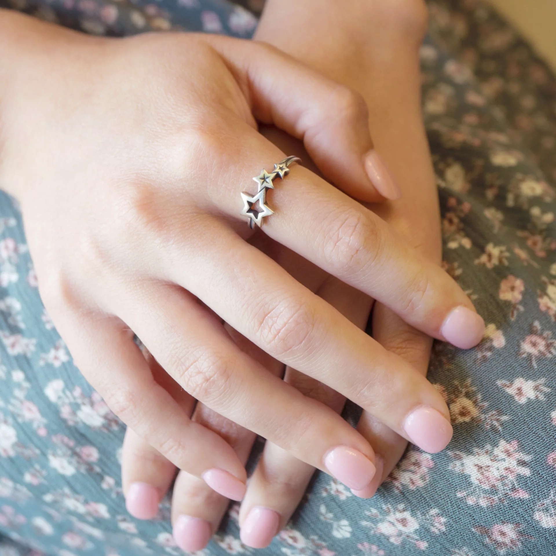 Twinkling Stars Ring - Image 4